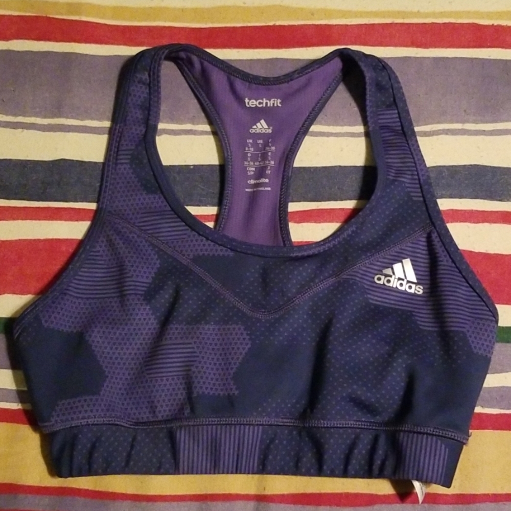 Sports bra